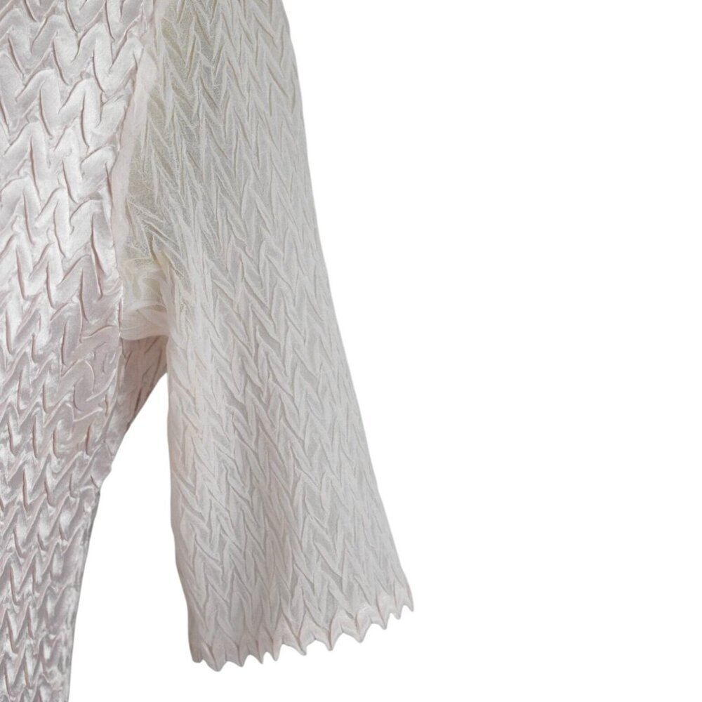 KV BY KOMAROV CHEVRON TEXTURED SATIN LIGHT PINK STRETCH TOP - Picture 4 of 7